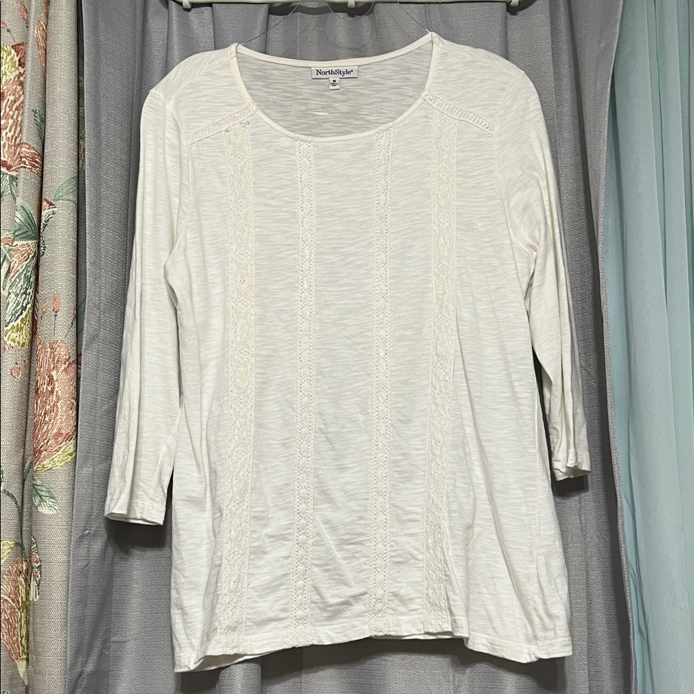 NorthStyle Off White 3/4 Long Sleeve Top size Medium